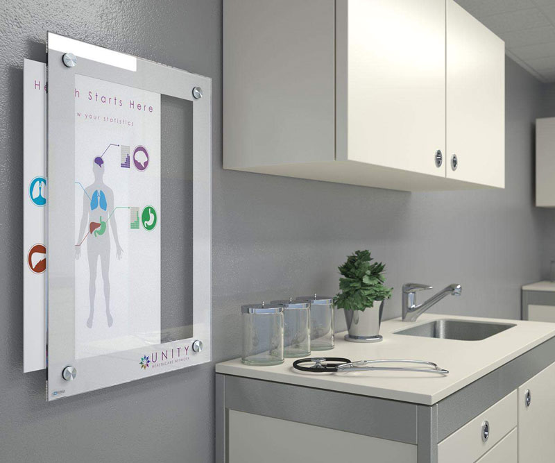 100-Clarus-Healthboard-in-Exam-Room-with-Transition-Graphics